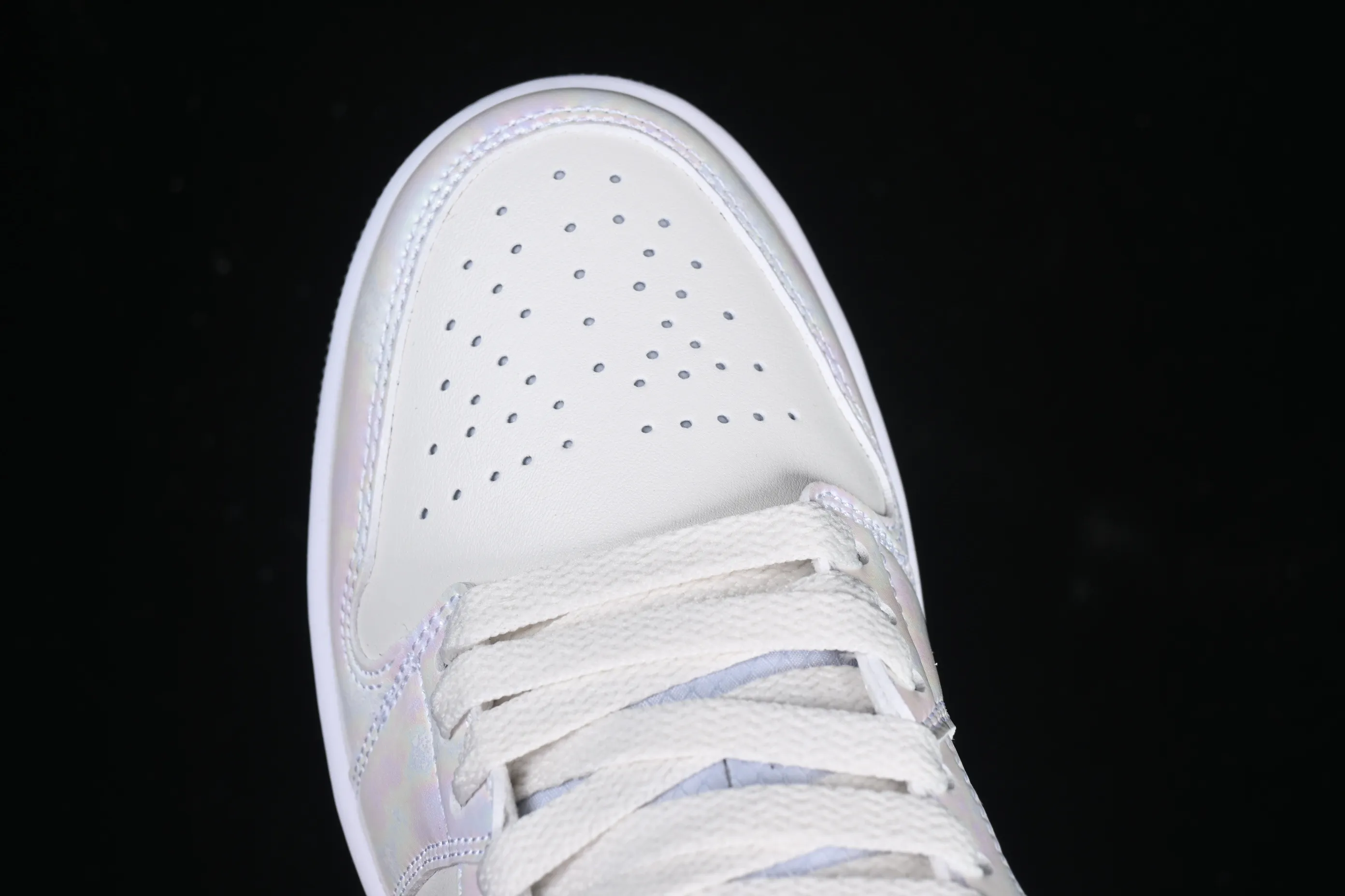 All Categories Air Jordan Jordan Series Basketball Shoes Air Jordan 1 Low Air Jordan 1 Low "Year of the Snake 2025" AJ1 Joe 1 Beige Symphony Pearlescent Low-top Cultural Basketball Shoes HF4080-001